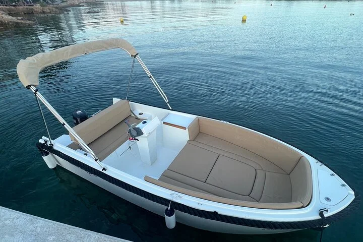 Führerscheinfreier Bootsverleih an der Küste von Santa Ponsa - Bild 3