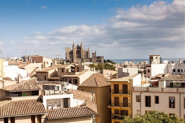 Tour Privado en Bicicleta por el Casco Antiguo de Palma de Mallorca - Imagen 5