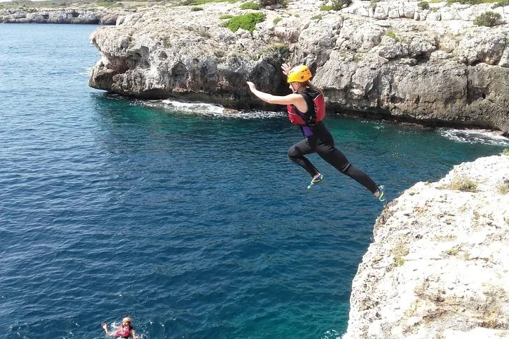 Geführter Coasteering-Ausflug an der Küste von Mallorca - Bild 3