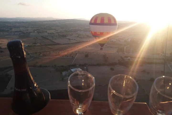 Private Hot Air Balloon Flight over Northeast Mallorca - Image 4