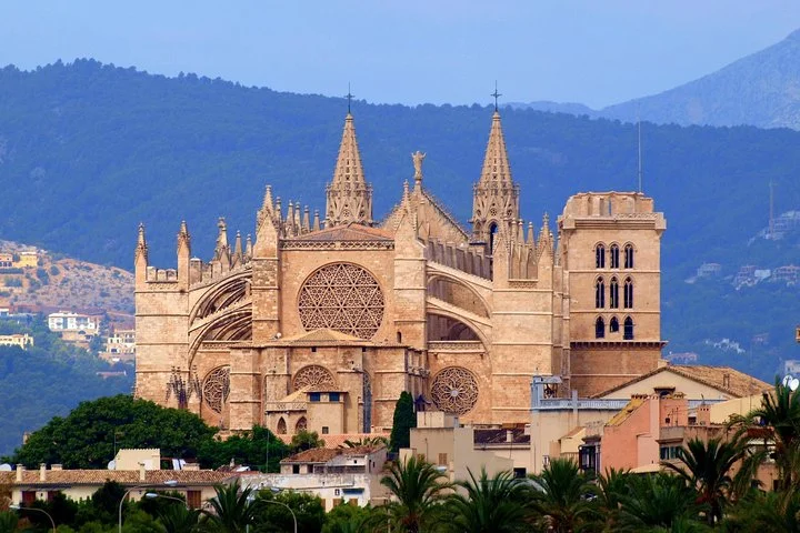 Geführte Palma Altstadttour mit Wein- und Tapasverkostung - Bild 3