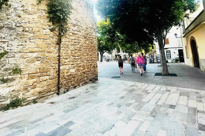 Interaktive Spaßtour durch die Altstadt von Alcudia - Bild 4