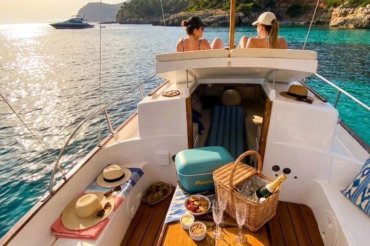Paseo en barco privado por Alcúdia, Pollensa y Formentor - Imagen 2