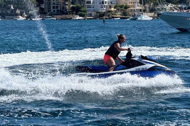 Excursión Guiada en Moto de Agua por la Costa de Santa Ponsa - Imagen 2
