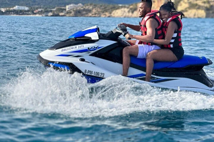 Excursión Guiada en Moto de Agua por la Costa de Santa Ponsa - Imagen 4