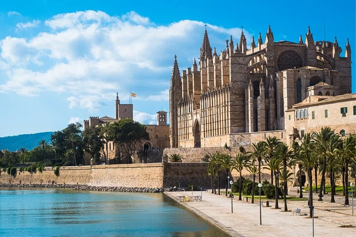 Self-Guided Scavenger Hunt and Walking Tour in Palma de Mallorca - Image 4
