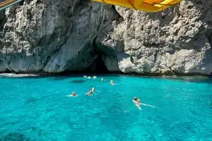 Bootstour zur Blauen Grotte ab Alcúdia mit Schnorcheln - Bild 1