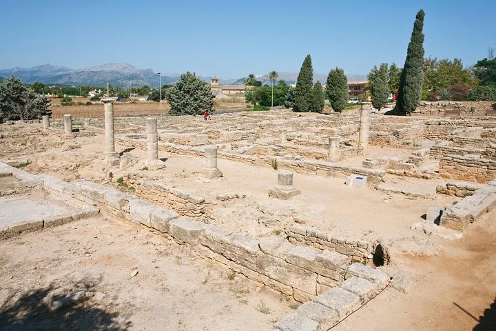Visita Guiada Privada por el Casco Antiguo de Alcudia - Imagen 4