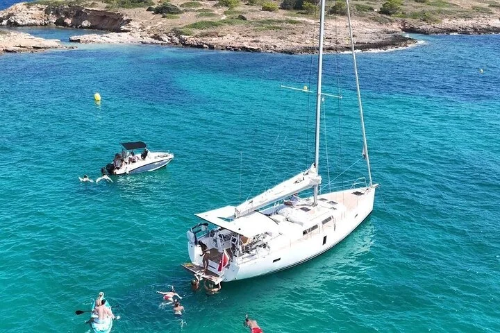 Private Segeltour ab Palma de Mallorca mit Tapas und Getränken - Bild 3