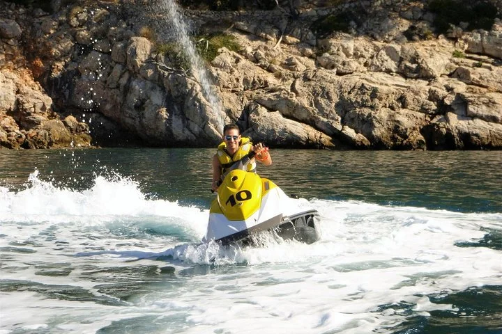 90-minütige Jetski-Tour zur Jack Sparrow Höhle ab Alcúdia - Bild 4