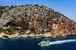 Glasbodenbootfahrt ab Cala Bona an der Ostküste Mallorcas - Bild 1