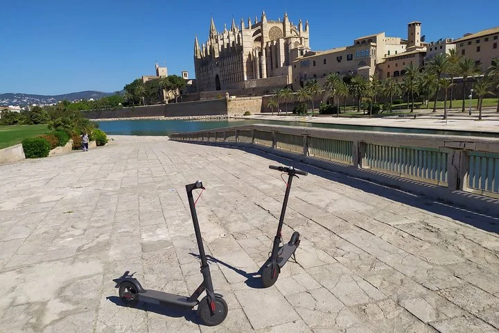 Elektroroller Verleih in Palma de Mallorca - Bild 4